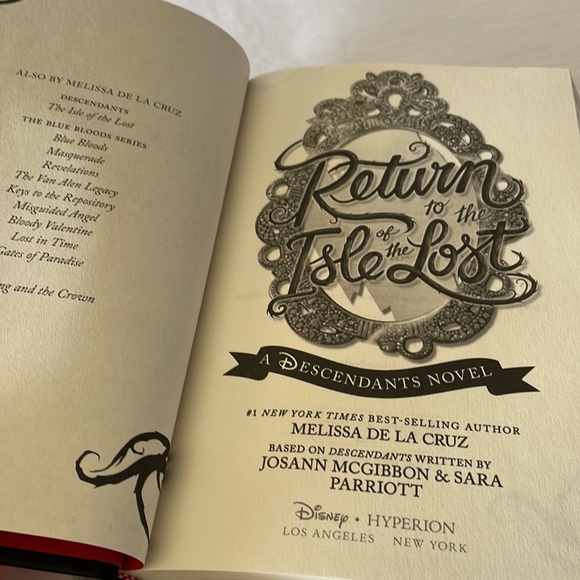 Descendants novel book return to the isle of the lost hardback like new - Picture 5 of 5